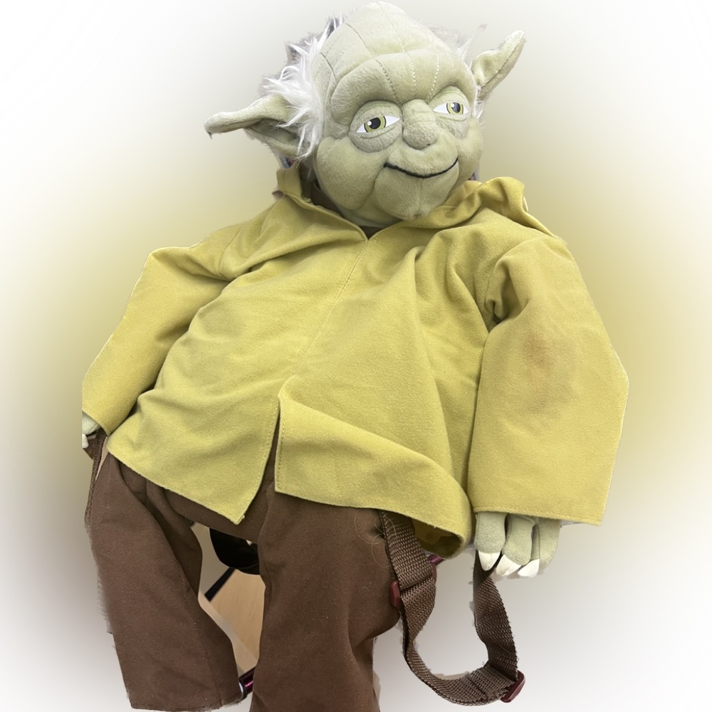Star Wars Lucas Films Yoda 24" Backpack So realistic a super cute companion 🥰 - Picture 9 of 13